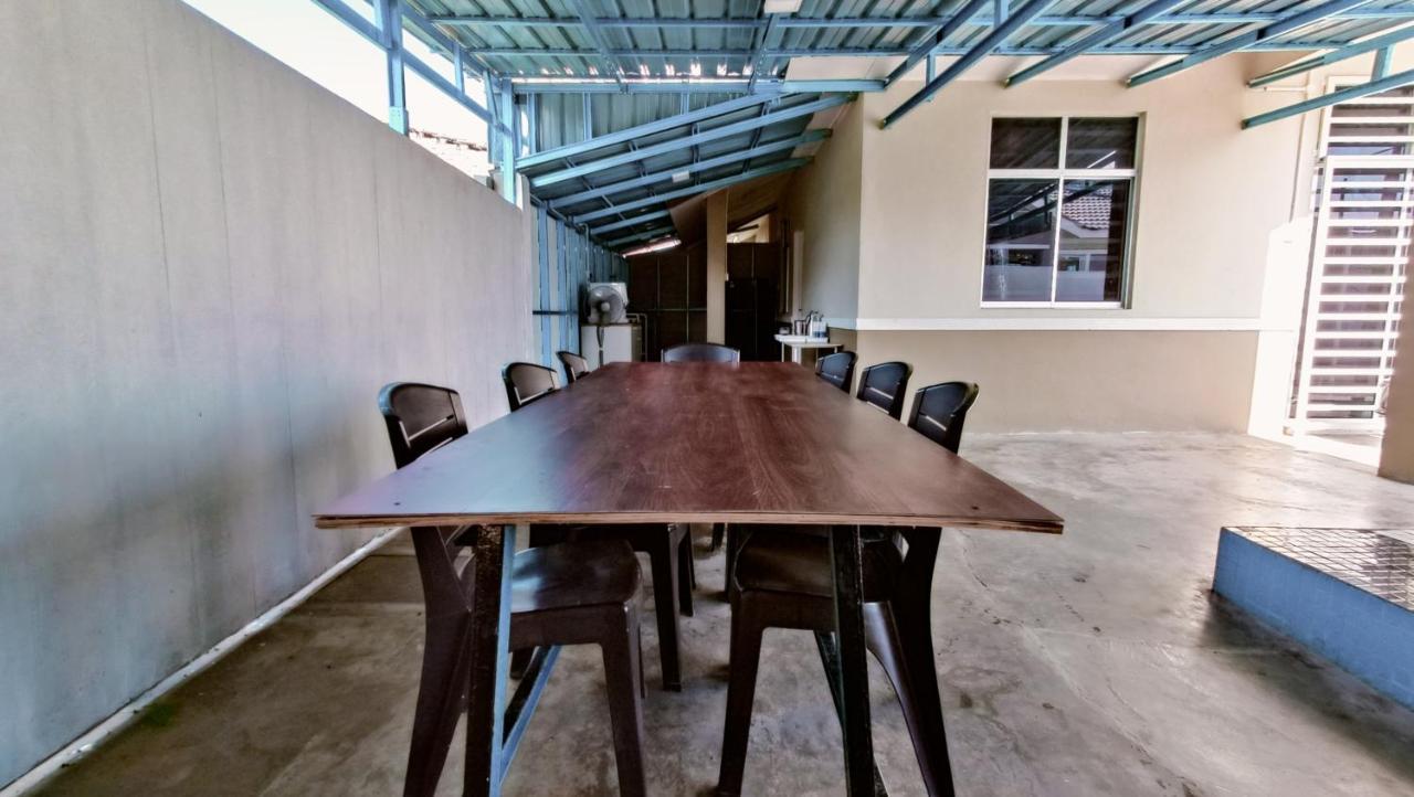 Maisarah Homestay Canglun Luaran gambar